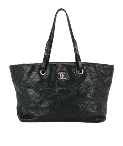 シェーンボーデン CHANEL  30×30 Chanel Chevron Lambskin Double Flap Medium Blue - Luxury In